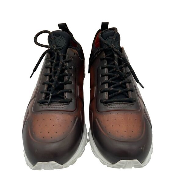Authentic Louis Vuitton Men's Run Away Sneakers-Size 9 - Picture 1 of 14